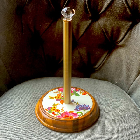 MacKenzie-Childs Other - Mackenzie Childs flower market white paper towel holder